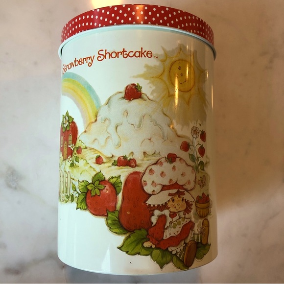 American Greetings Other - 1980 Strawberry Shortcake collectable Cheinco tin from American Greetings Corp